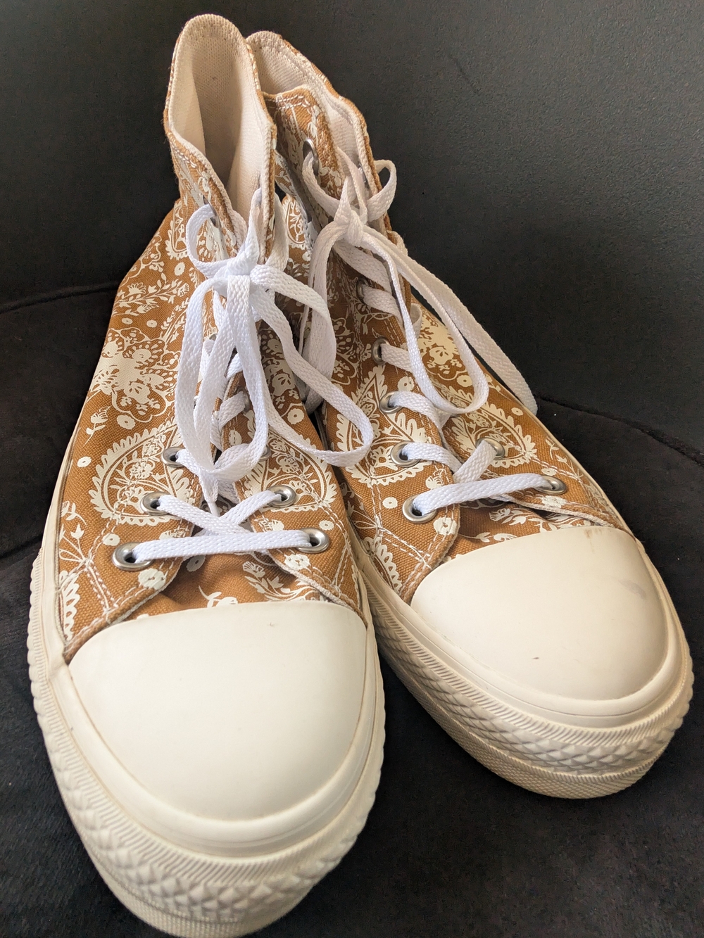 Converse Chuck Taylor High Top Platform Sneakers - Fall Florals "Wheat" Size 10 - Picture 4 of 8
